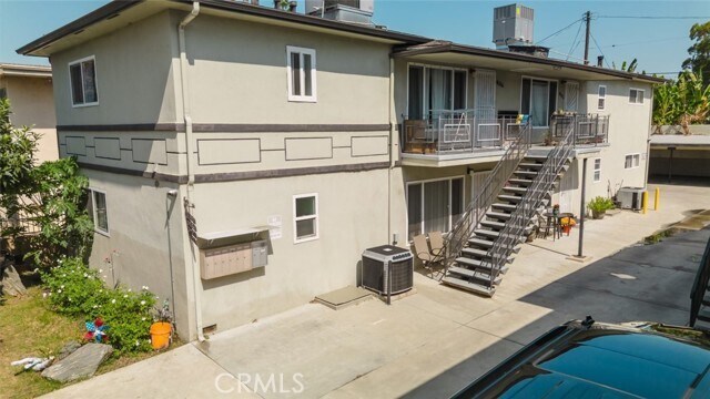 Building Photo - 3131 Perlita Ave