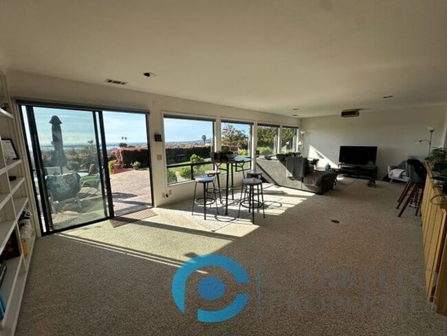 Building Photo - 2620 Deerpark Dr