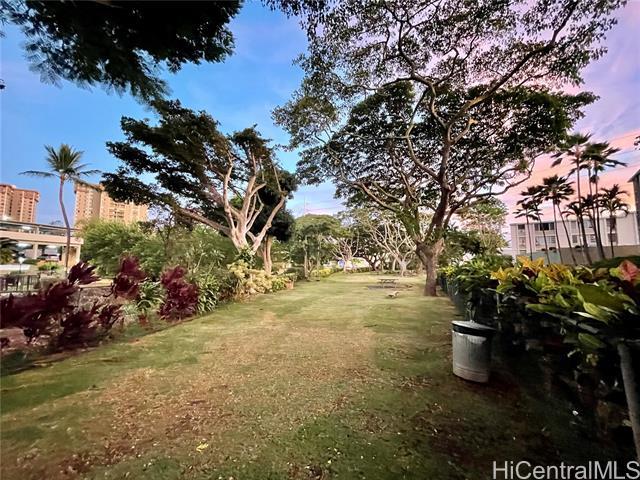 Building Photo - 98-1038-1038 Moanalua Rd