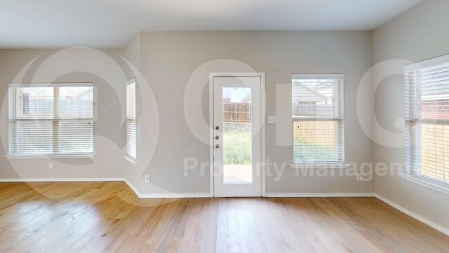 Building Photo - 4019 Houston Dr