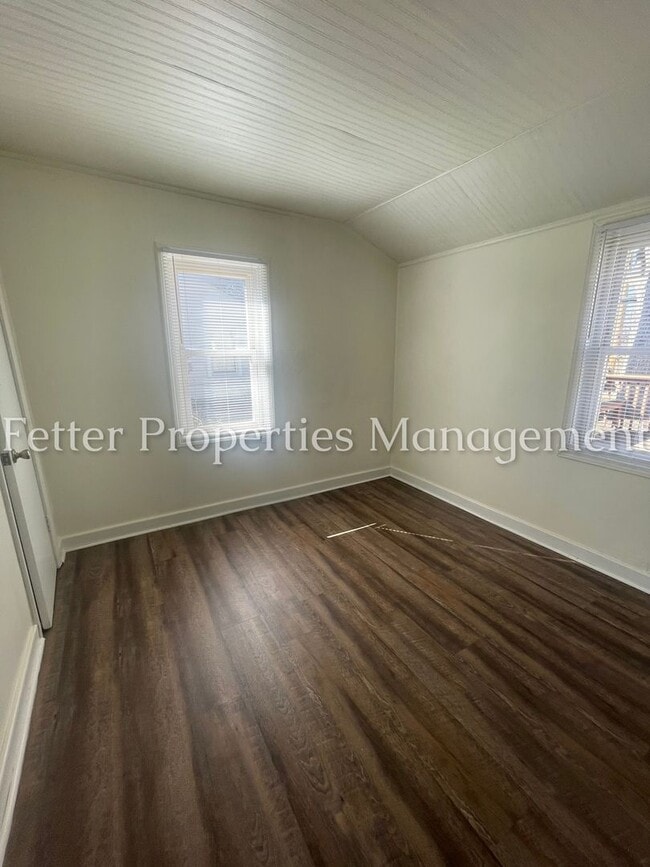 Building Photo - Don't Miss Out!