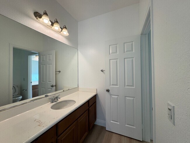 Building Photo - Spacious 6-Bedroom Estate in the Heart of Eastvale