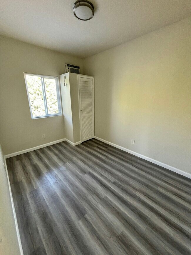Building Photo - 13423 Olive Dr