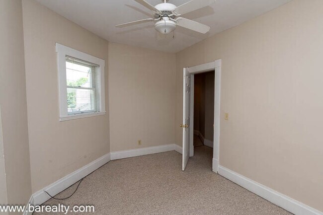 Building Photo - 1080 Mt Pleasant Ave