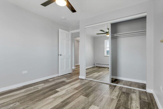 Building Photo - Newly Remodeled 2 Bed, 1 Bath Condo in the Goldsmith Neighborhood!
