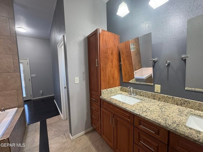 Building Photo - 3129 Tierra Agave Dr