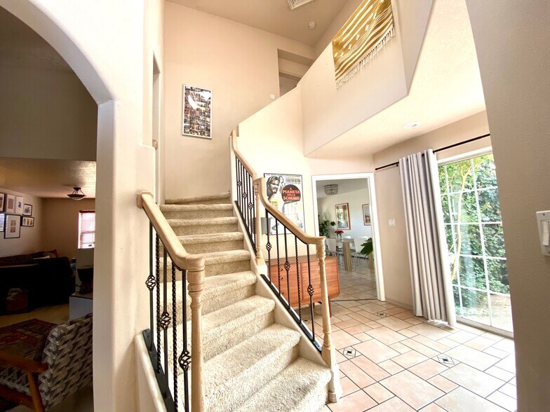 Building Photo - 6424 Saint Josephs Ave NW