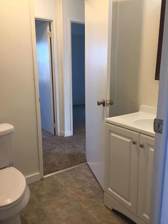 Building Photo - 1616 Cornelius Ave