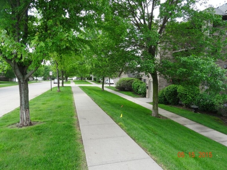 Building Photo - 2863 Coral Ct