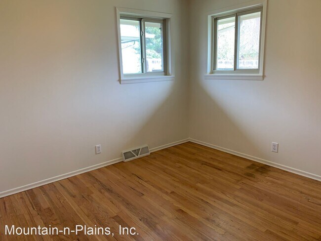 Building Photo - 2 br, 1 bath House - 1020 McHugh