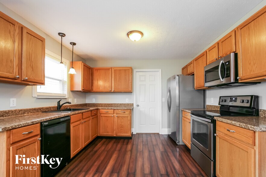 Building Photo - 19438 Paxson Pl