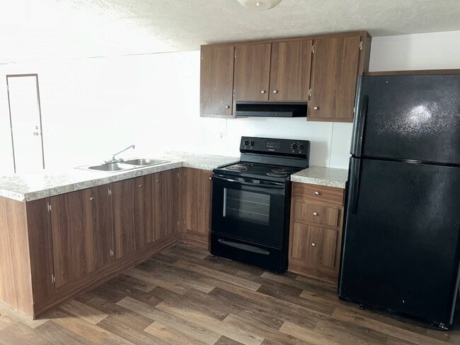 Building Photo - 307 Mark Rd