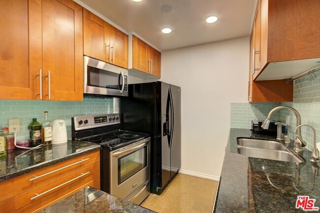 Building Photo - 7740 Redlands St