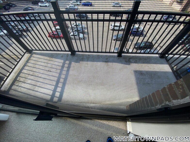 Building Photo - 24 Whites Ave