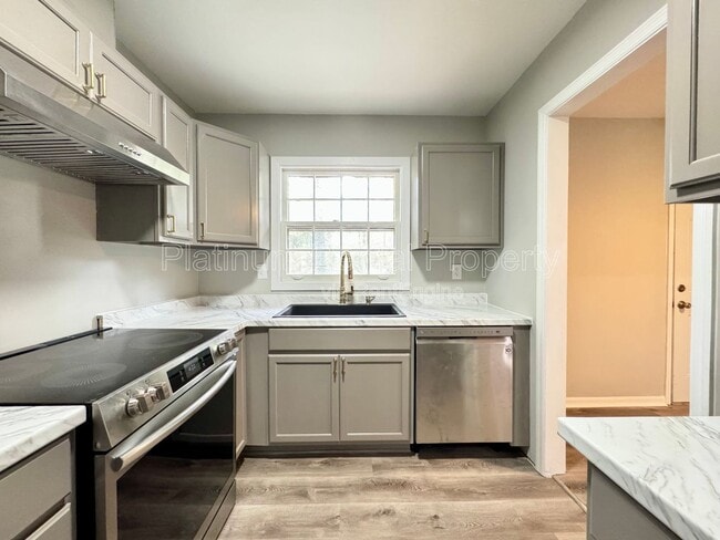 Building Photo - 908 Pinecrest Cove