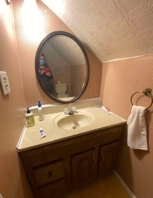 Building Photo - 85 Briggs St