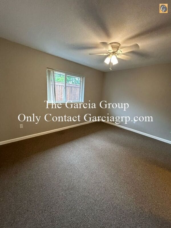Building Photo - 13613 SE Oatfield Rd
