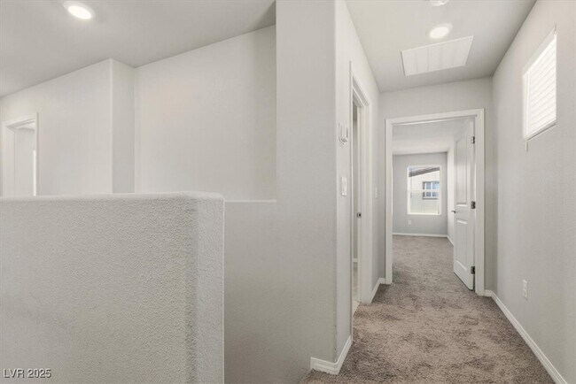 Building Photo - 3828 Ramura Ave