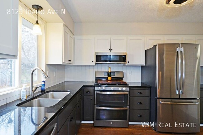 Building Photo - 50% Off January Rent! Modern 4-Bed Home wi...