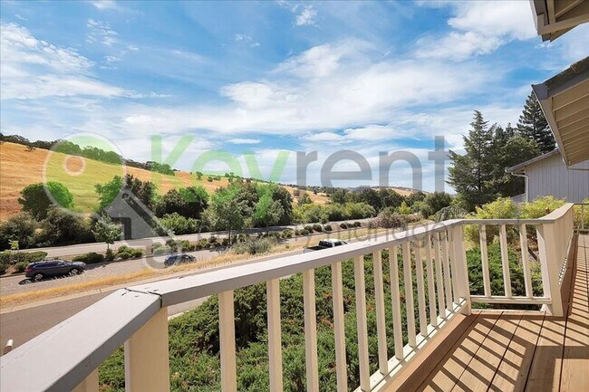 Building Photo - 3556 Mesa Verdes Dr