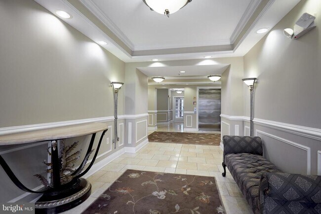 Building Photo - 300 King Farm Blvd
