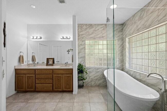 Building Photo - Serene Oasis on Nearly 2 Acres With a Pool!!