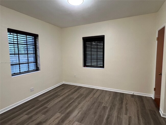 Building Photo - 189 Glendale Dr