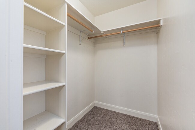 Building Photo - 5344 W Los Flores St