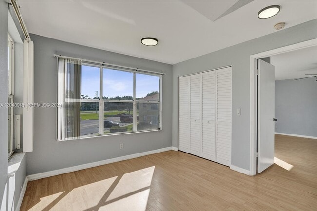 Building Photo - 12760 Vista Isles Dr