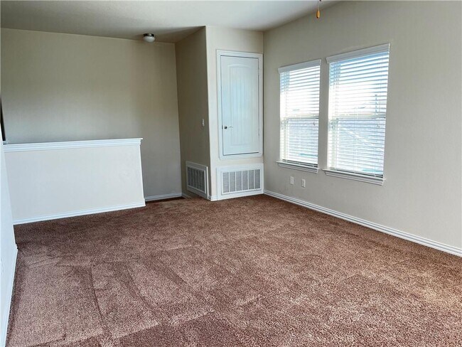 Building Photo - 1308 Camino Ct
