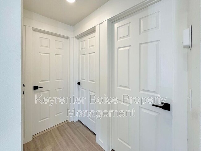 Building Photo - 1243 S Security Ln