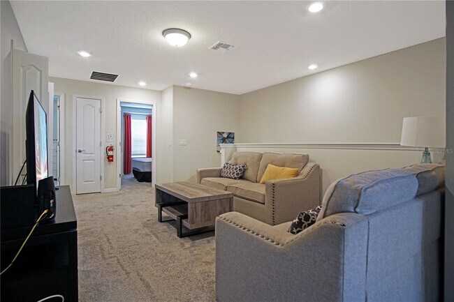 Building Photo - 7549 Oak Spg Ln
