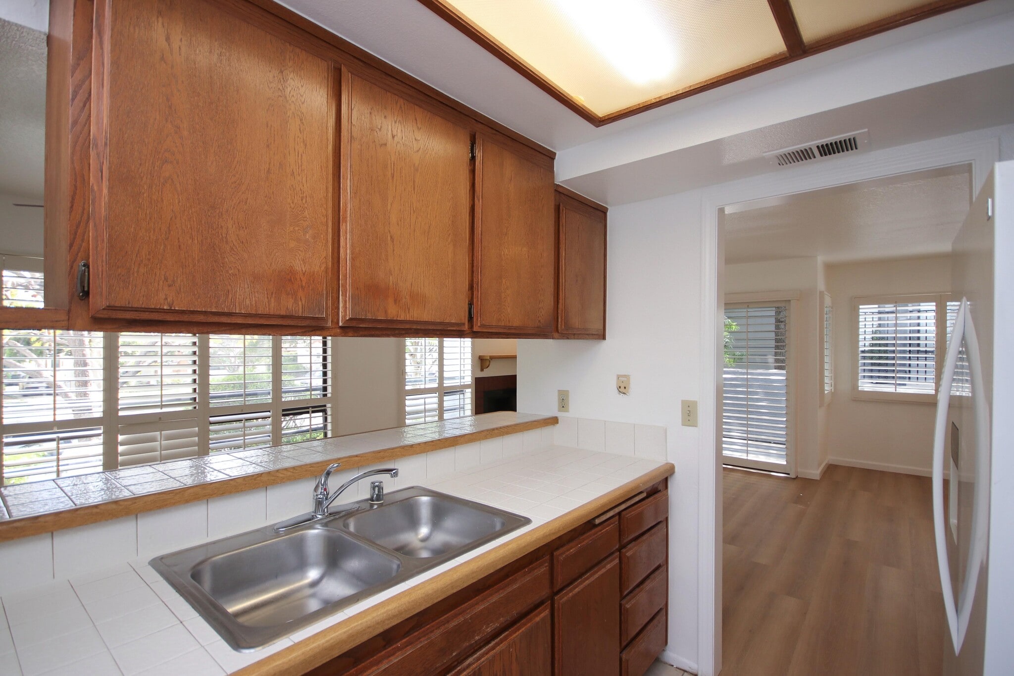 Building Photo - 311 E Glenarm St