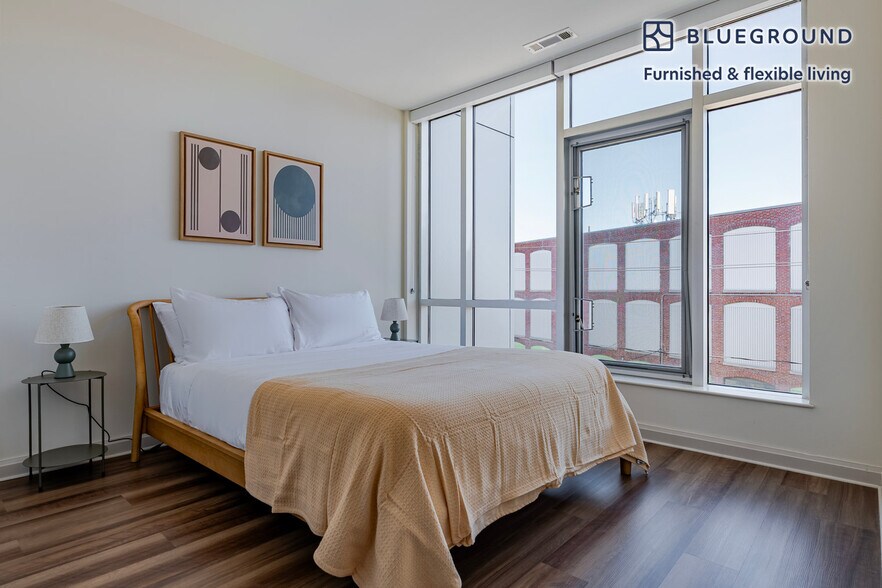 Building Photo - 36 River St