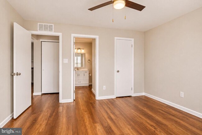 Building Photo - 3520B Neils Ct