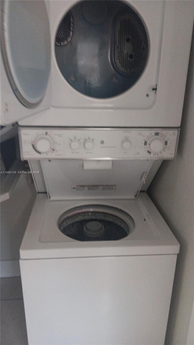 Building Photo - 4104 NW 88th Ave