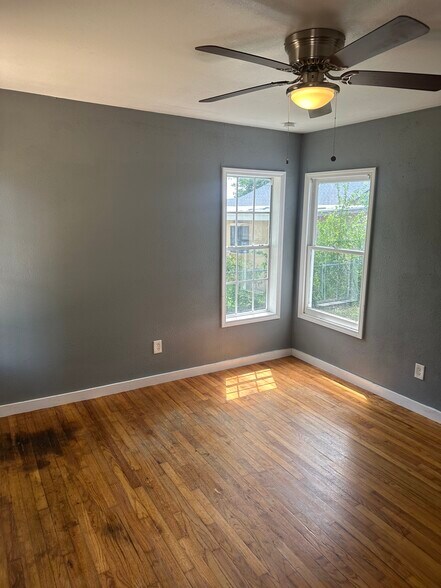 Building Photo - 311 Glamis Ave