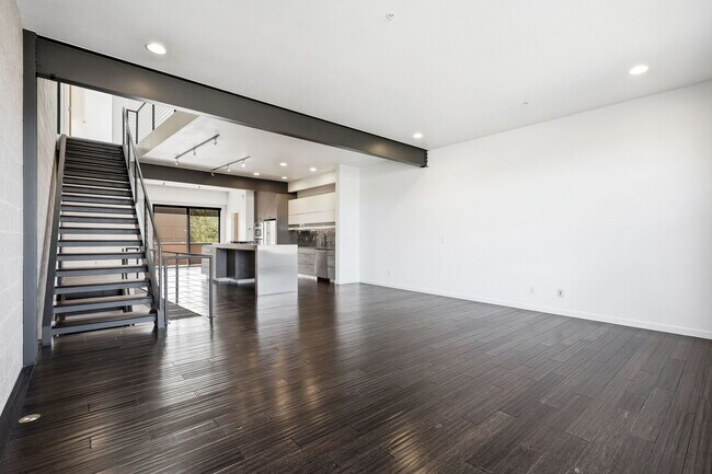 Building Photo - 11582 Colony Row