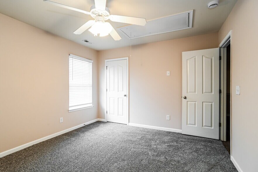 Building Photo - 3062 Clover Rd NW