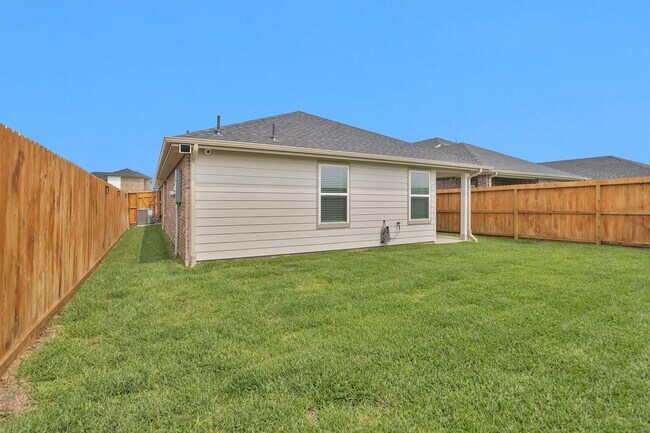 Building Photo - 3518 Grassland Dr