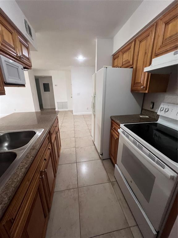 Building Photo - 226 Thorntree Pl