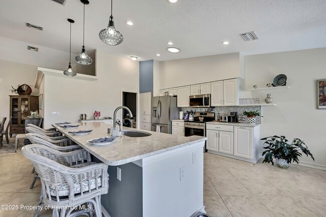 Building Photo - 2368 Fairskies Dr