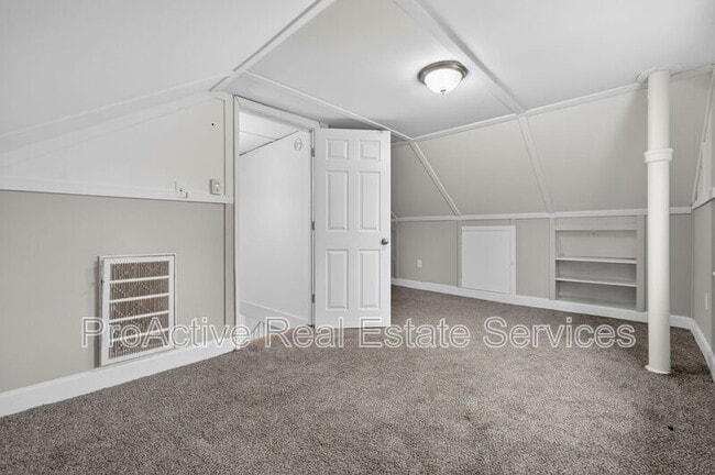 Building Photo - 108 Wright Ave