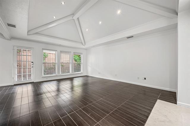 Building Photo - 9127 Valley Chapel Ln