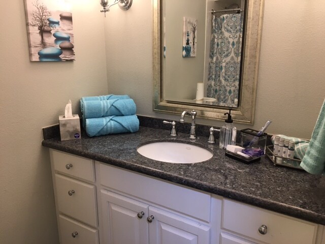 Masterbedroom Vanity - 2300 Old Spanish Trl