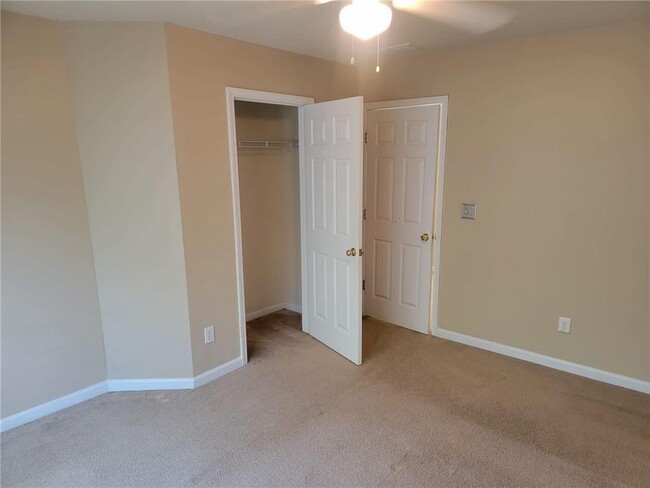 Building Photo - 1698 Broomfield Way