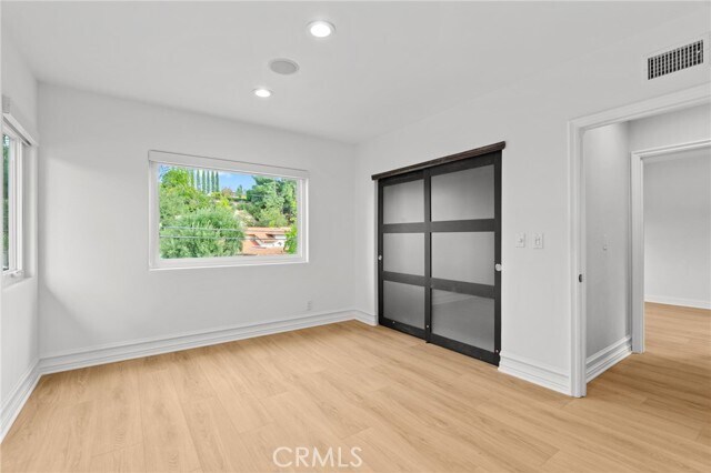 Building Photo - 3677 Eddingham Ave