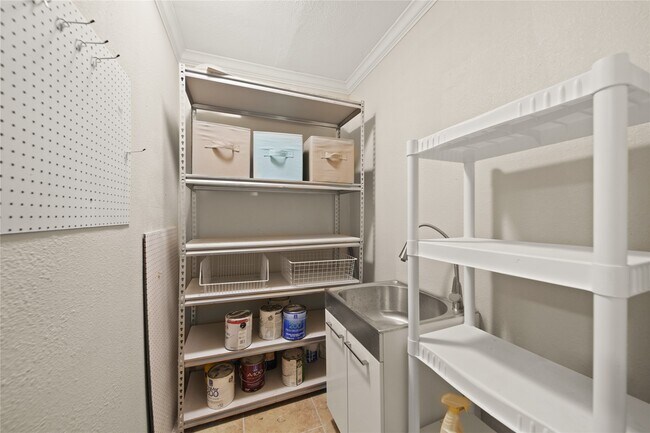 Building Photo - 10803 Doud St