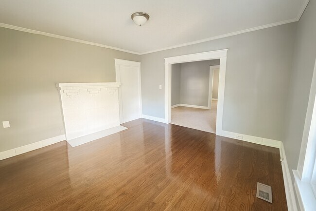 Building Photo - 900 Dublin Ave