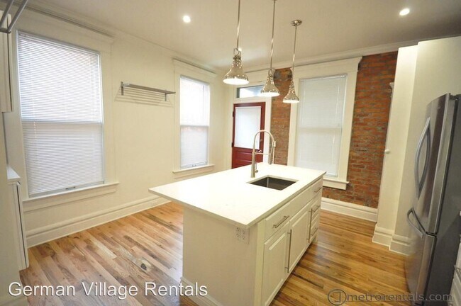 Building Photo - 3 br, 2.5 bath Apartment - 636 City Park